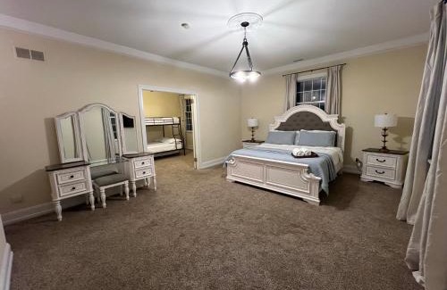 Martins Creek Casa | Beautiful River front home with private pool