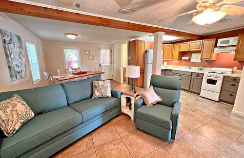 Gulf Shores Casa | Beautiful River Front - Don't miss this! Come on down y'all!🐠🌴