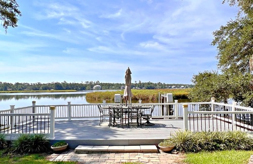Gulf Shores Casa | Beautiful River Front - Don't miss this! Come on down y'all!🐠🌴