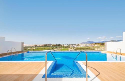 Nueva Andalucia Apartamento | Beautiful Rooftop Pool 3Bed