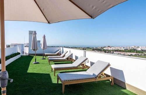 Nueva Andalucia Apartamento | Beautiful Rooftop Pool 3Bed