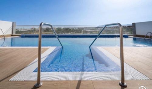 Nueva Andalucia Apartamento | Beautiful Rooftop Pool 3Bed