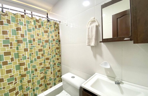 Barrio Kennedy Apartamento | Hermosa Habitación en Ciudadela Las Garzas, junto al San Marino, Guayaquil