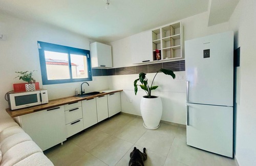 Perpignan Cama Y Desayuno | Beautiful room in new villa with swimming pool