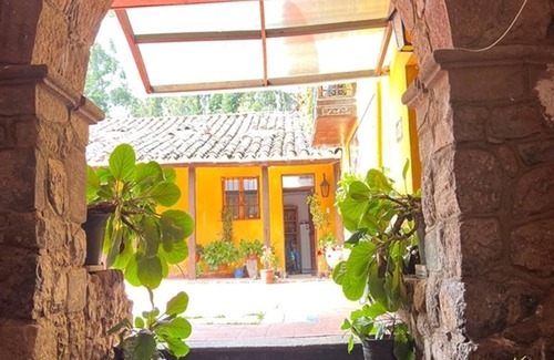 Cusco Historic Center Apartamento | HERMOSA HABITACION CON VISTA AL BOSQUE