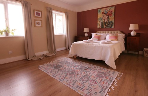 North Cadbury Cabaña | Beautiful Rural Cottage With Countryside Views