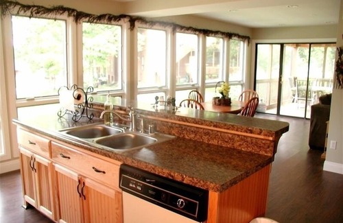 Bronston Condominio | Hermoso condominio rústico 3BR - Woodson Bend - Capacidad de hasta 14