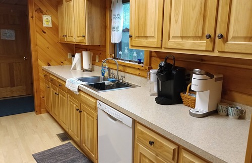 Mattawana Cabina | Beautiful Rustic Cabin - PSU Football - State Parks - Sleeps 6 to 8