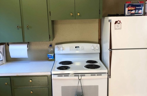 Board Camp Cabina | Beautiful Rustic Cabin, ATV Trails, Creek, alcohol & smoke-free environment.