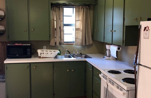 Board Camp Cabina | Beautiful Rustic Cabin, ATV Trails, Creek, alcohol & smoke-free environment.