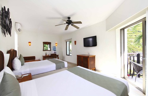 Villa Juarez Complejo | Beautiful Sandos Caracol Eco Resort with VIP ACCESS.