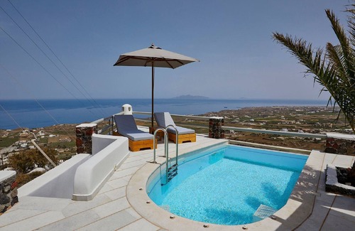 Vourvoulos Villa | Beautiful Santorini Villa | Villa Calypso | 3 Bedrooms | Private Terrace & Heated Pool | Wonderful Sea Views | Imerovigli