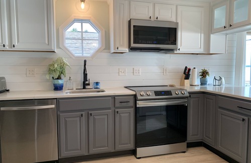 Saratoga Springs Casa | Beautiful Saratoga Lake home with gorgeous sunsets and close to downtown