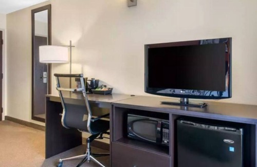 Bayou Oaks Casa | Beautiful Sarasota 2 Double Beds-Pet Friendly