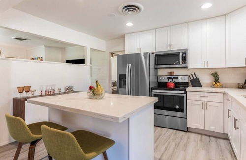 Peaceful Valley Casa | Beautiful Scottsdale Home w/Heated Pool+Hot Tub!