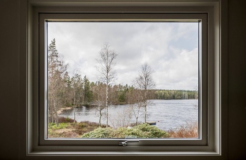 Tollered Casa | Beautiful House With Private Lakefront Views