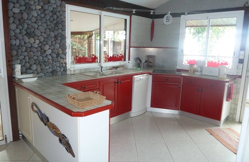 Sainte-Clotilde Casa | Hermosa villa con vista al mar, bien equipada y amueblada, piscina segura, sala de juegos.