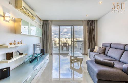 Pieta Apartamento | Beautiful seafront home with private balcony & BBQ by 360 Estates