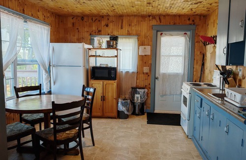 Digby Casa | Beautiful Seaside Cottage