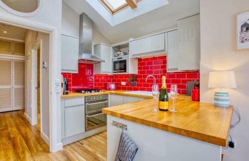 Eype Casa | Beautiful Seaside Holiday Home