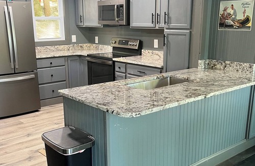 Palermo Casa | Beautiful Sheepscott Pond