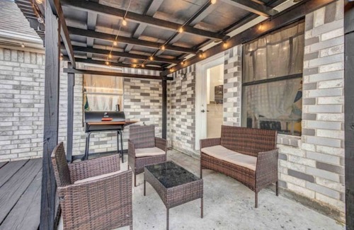 Mission Glen Estates Casa | Beautiful Silver Spring Home in Houston Southwest