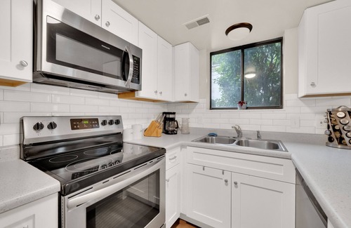 Canyon Rim Casa | Beautiful SLC Secluded Townhome - perfect location for work or play