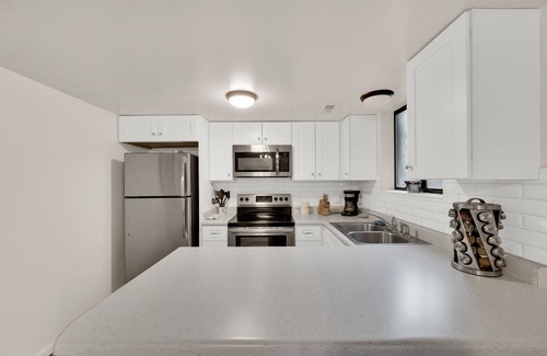 Canyon Rim Casa | Beautiful SLC Secluded Townhome - perfect location for work or play