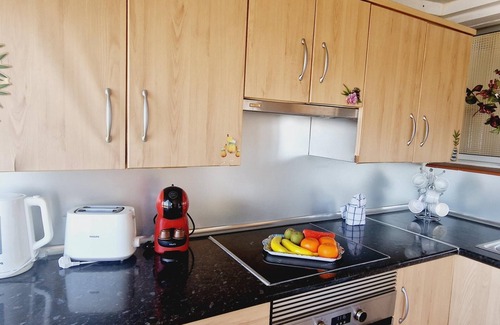 Las Galletas Apartamento | Beautiful Small Studio on Rooftop, Ocean View