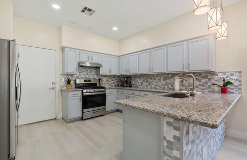 Rhodes Ranch Casa | Beautiful Smart Home / Las Vegas
