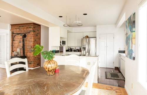 Mukilteo Casa | Beautiful Sound View Guesthouse