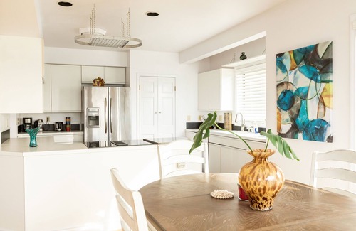 Mukilteo Casa | Beautiful Sound View Guesthouse
