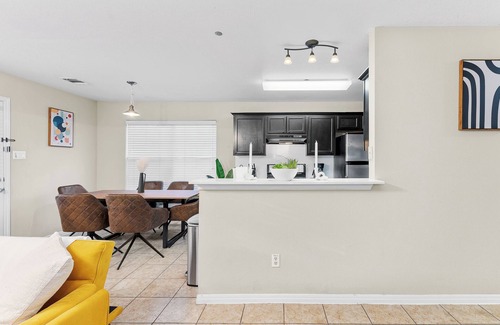 Franklin Park Casa | Beautiful Space - Nice yard - 10 min from DT