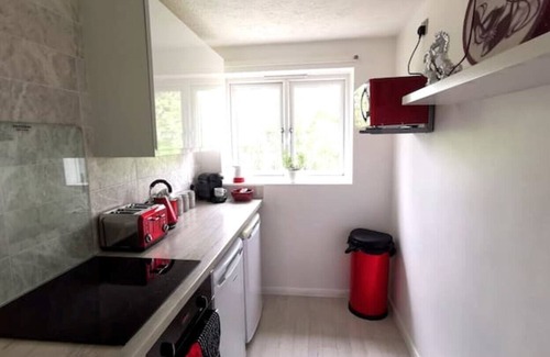 Worthing Apartamento | Beautiful & Spacious 1 Bed maisonette with parking