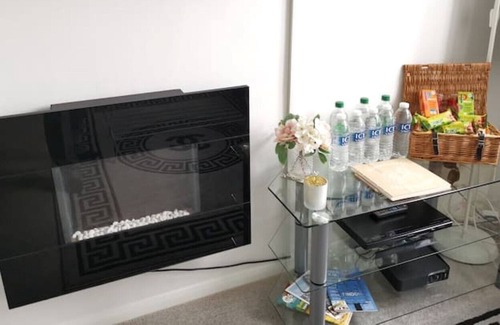 Worthing Apartamento | Beautiful & Spacious 1 Bed maisonette with parking