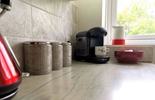 Worthing Apartamento | Beautiful & Spacious 1 Bed maisonette with parking