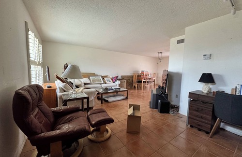 El Paso Casa | Beautiful, spacious, 2-bdrm townhouse w/ pool. Ideal Westside w/nature & shops