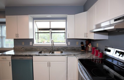 Aurora Casa | Beautiful, spacious 3-bedroom house