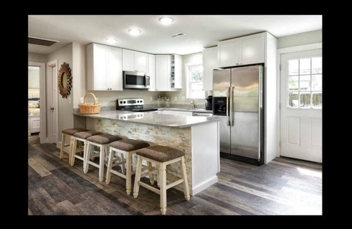 Tranquil Harbour Casa | Beautiful & Spacious 3BR/2BA Home with POOL & Fire Pit-Sleeps8