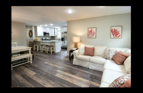 Tranquil Harbour Casa | Beautiful & Spacious 3BR/2BA Home with POOL & Fire Pit-Sleeps8