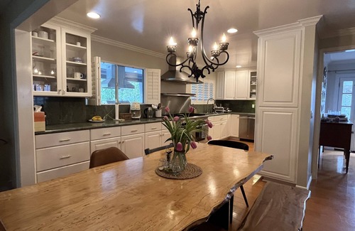 Orange Casa | Beautiful Spacious 4 Bdm home near Disney