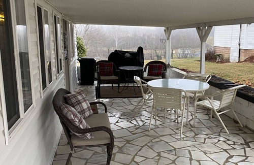 Bristol Casa | Beautiful + Spacious 4BR Home Bristol, VA. Close to Bristol TN / VA attractions!