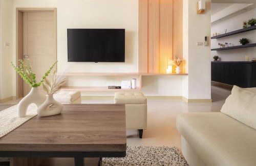 Daan Apartamento | Beautiful Spacious 5B3b 4 Min Zhongxiao Dunhua MRT 五房三衛 步行4分到忠孝敦化捷運