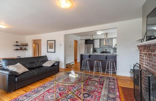 Bedford Apartamento | Beautiful & Spacious Apt AC, Unit 1