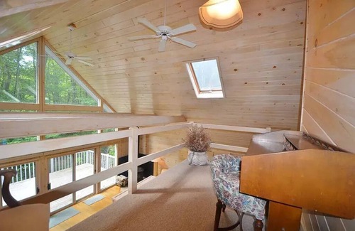 Sherwood Forest Casa | Beautiful Spacious Berkshire A-Frame Mountain House