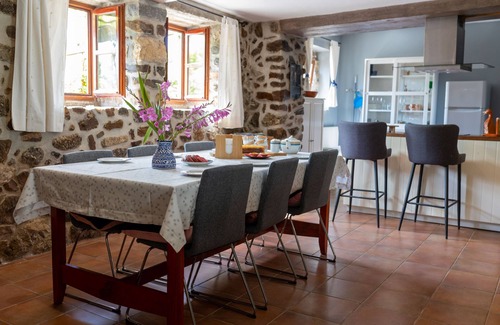 Portela Apartamento | Apartamiento en uma granja. Para 6 personas - 3 cuartos, 2 baños. Con piscina.