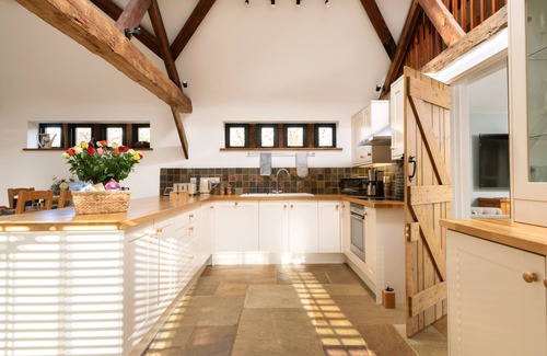 Bishops Waltham Casa | Beautiful spacious barn conversion on the edge of the South Downs National Park