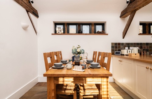 Bishops Waltham Casa | Beautiful spacious barn conversion on the edge of the South Downs National Park