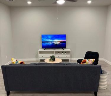Conroe Casa | Beautiful spacious house with great location!