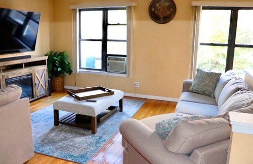 Bushwick Casa | Beautiful, Spacious, Private Oasis w/ FirePlace